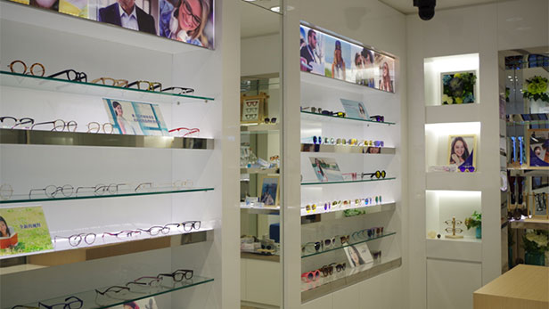 Optical store located in the Johnson & Johnson Institute facility in Shanghai (Xuhui), China.